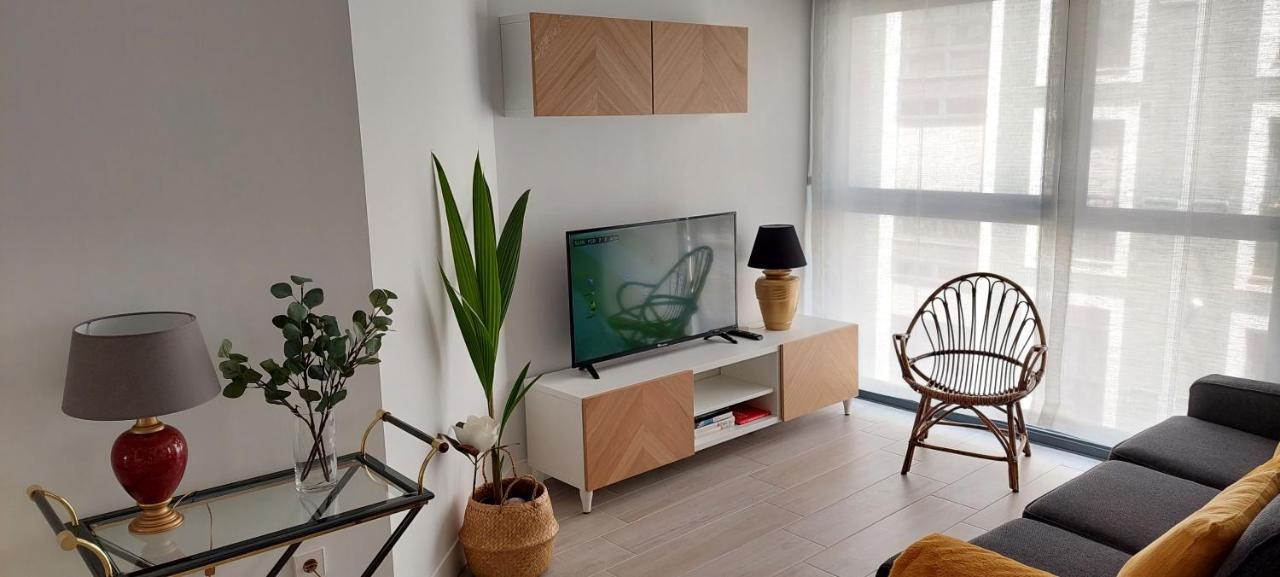Apartamento Dindurra Centro Playa - Posibilidad Parking Gratuito Gijon Bagian luar foto
