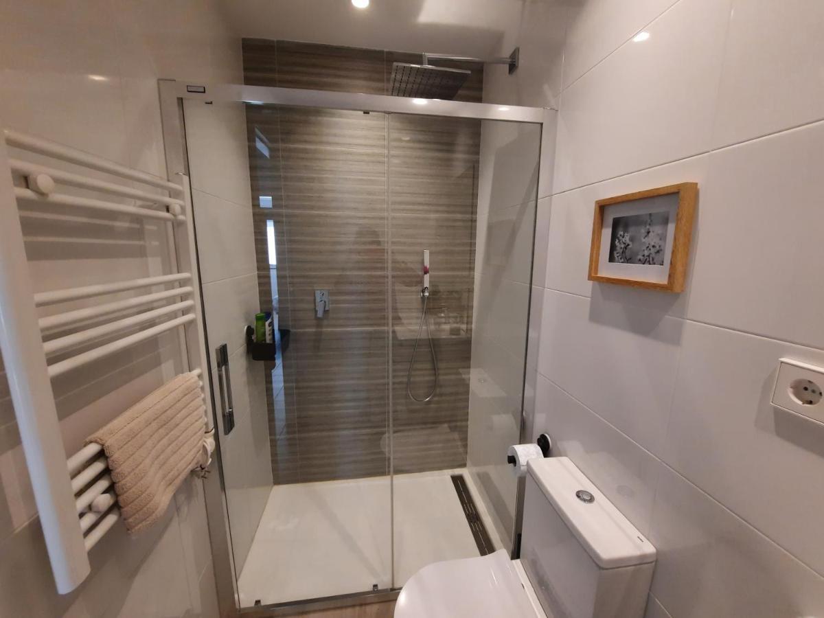 Apartamento Dindurra Centro Playa - Posibilidad Parking Gratuito Gijon Bagian luar foto